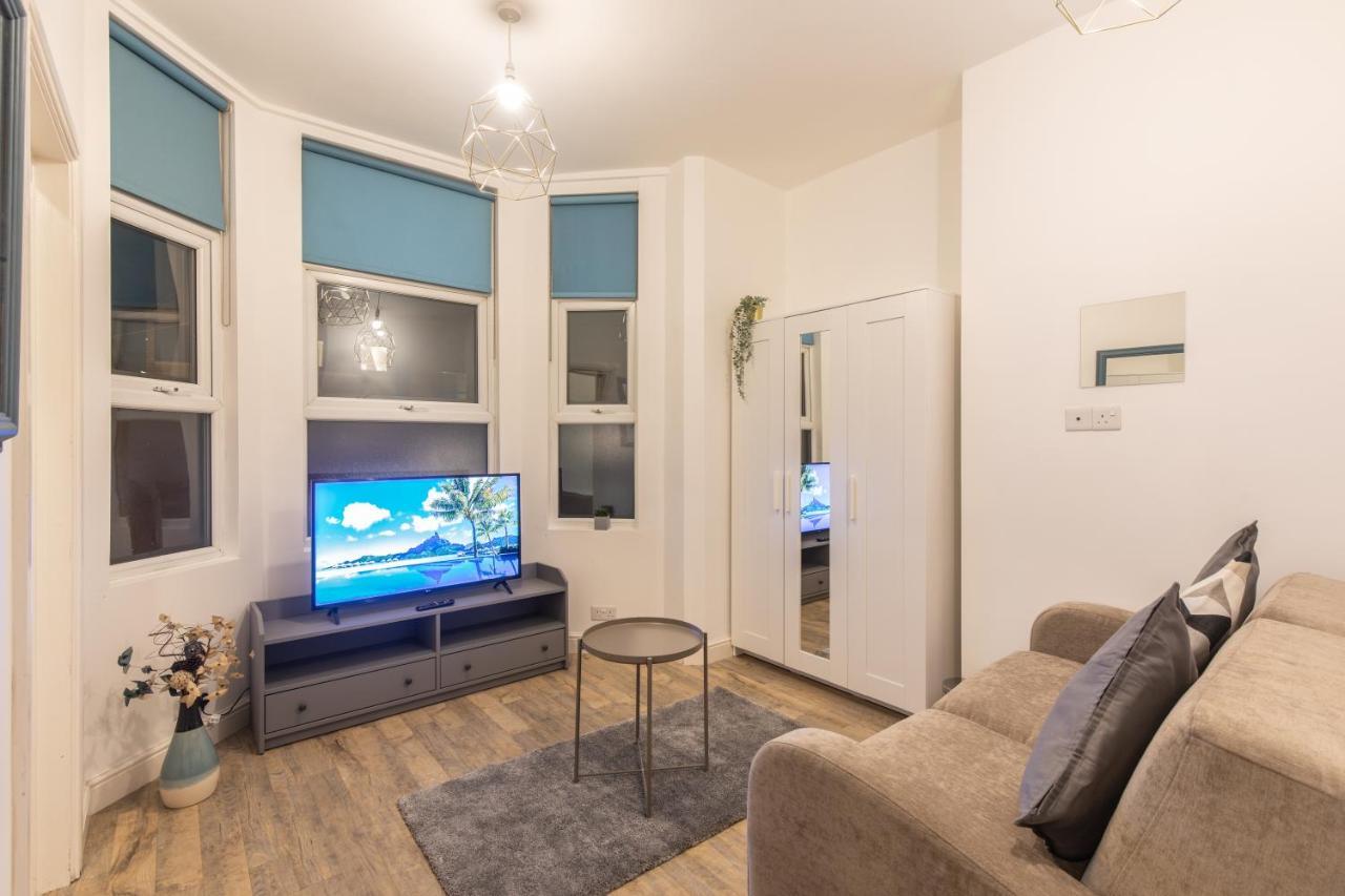 Cosy Modern Apartment, Grand Victorian Building, 5 Mins To Coventry City Centre Eksteriør bilde