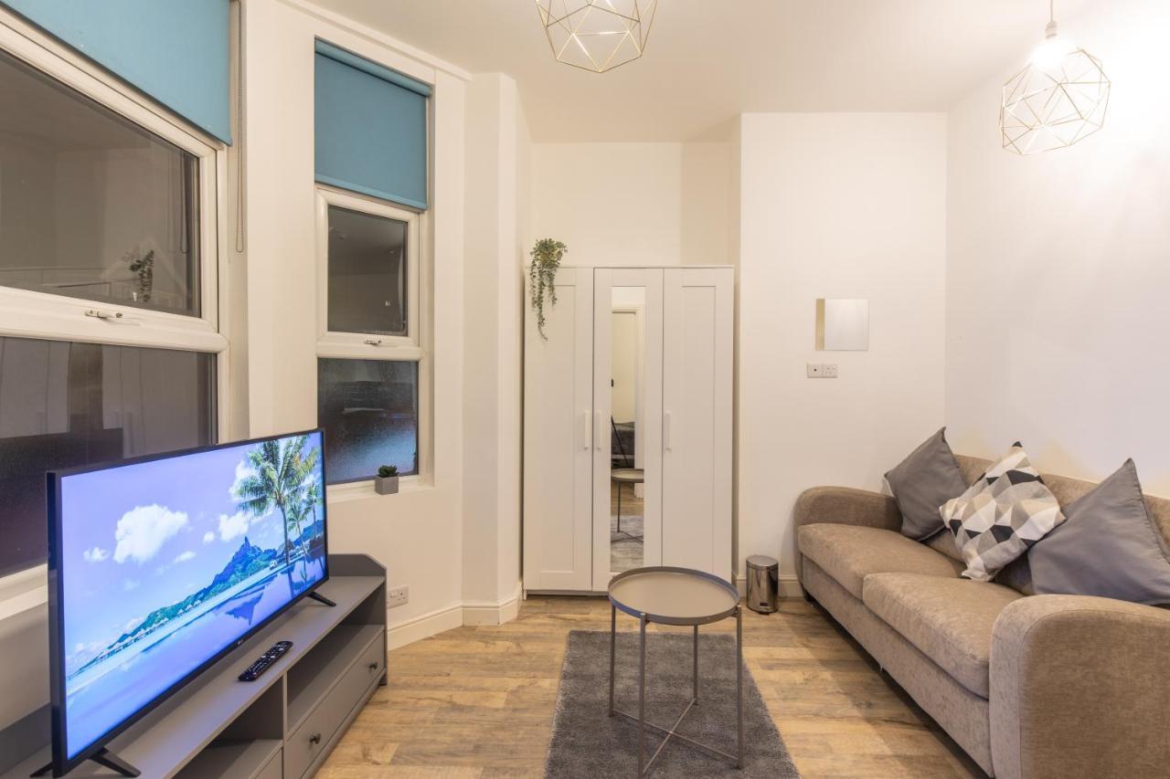 Cosy Modern Apartment, Grand Victorian Building, 5 Mins To Coventry City Centre Rom bilde
